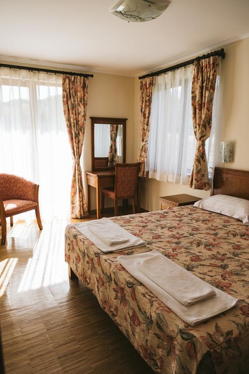 Villa Maria, Complex Aleksandria 도브리니쉬트 외부 사진